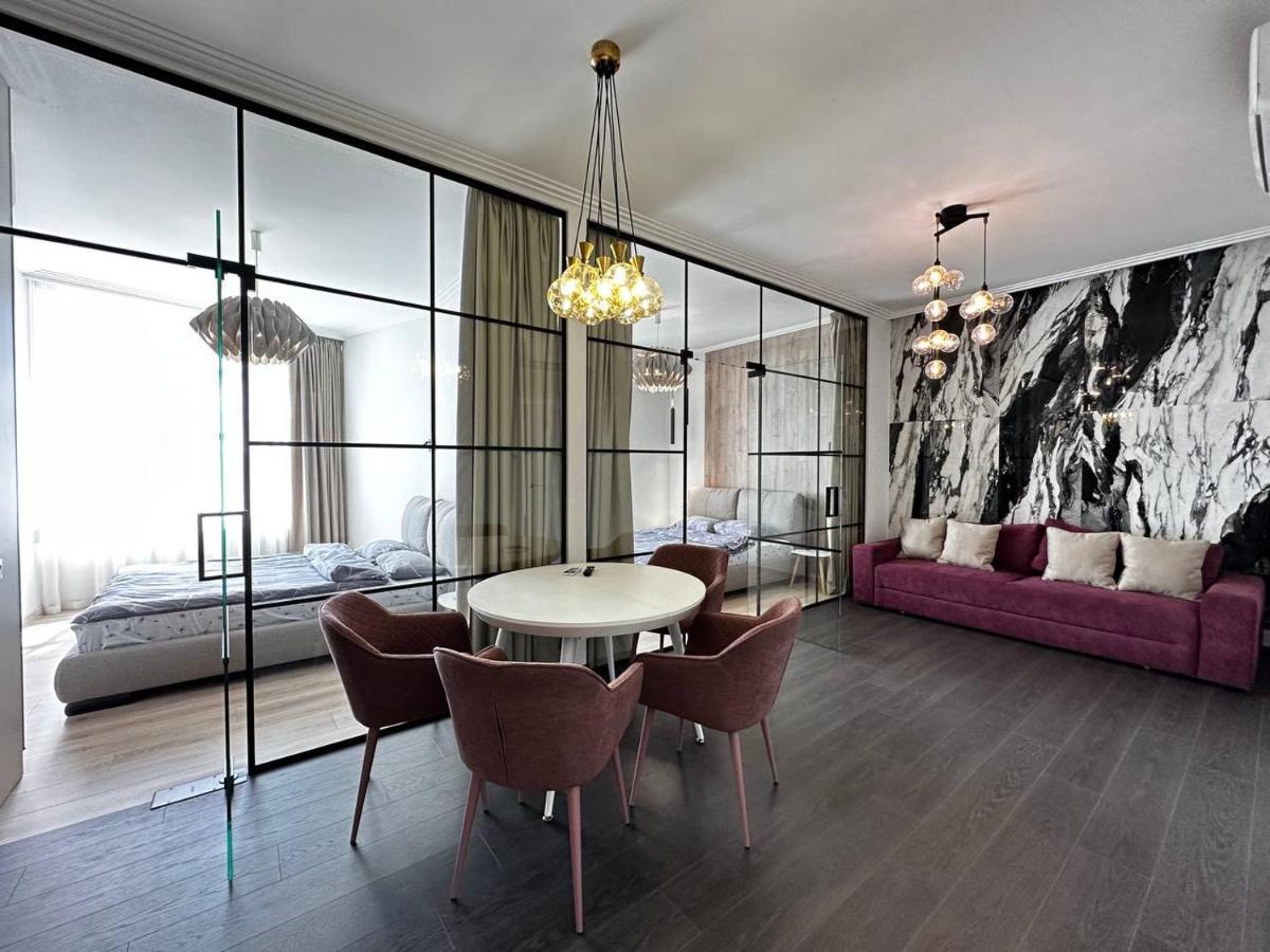 Sea Symphony 3-Bedrooms Lux Apartment オデッサ エクステリア 写真