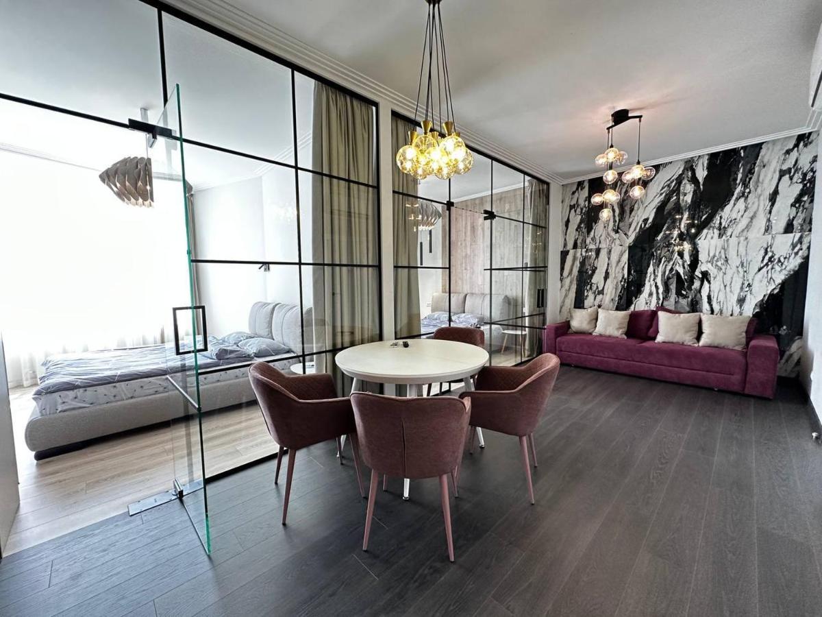 Sea Symphony 3-Bedrooms Lux Apartment オデッサ エクステリア 写真