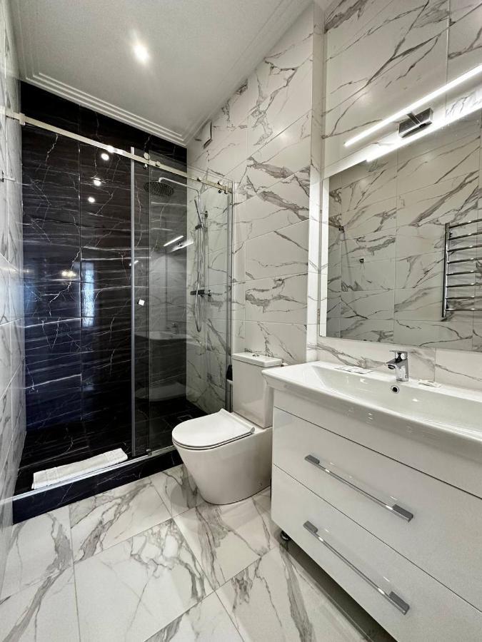Sea Symphony 3-Bedrooms Lux Apartment オデッサ エクステリア 写真